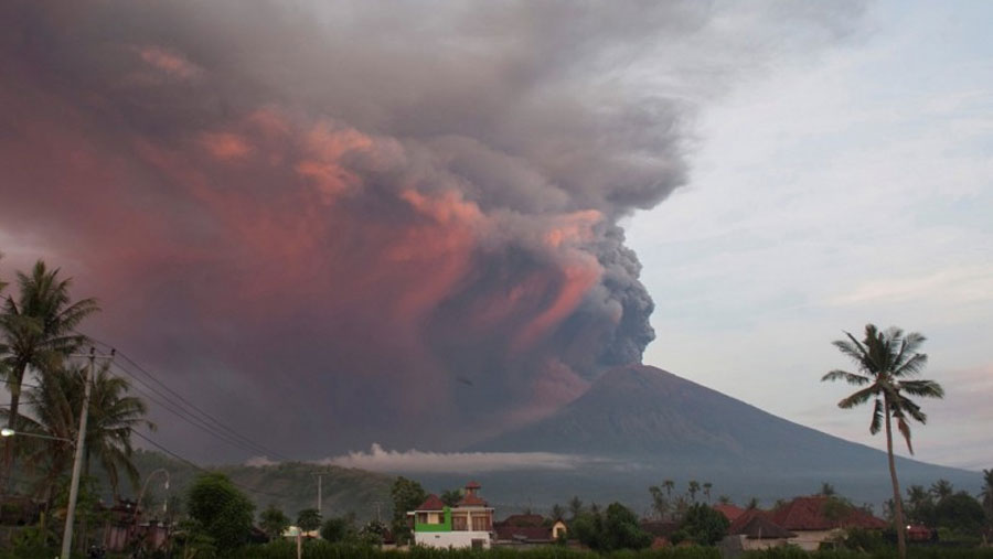Bali volcano alert raised to highest level