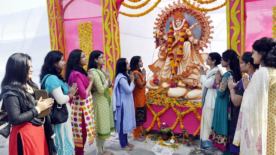 Hindu community celebrates Saraswati Puja