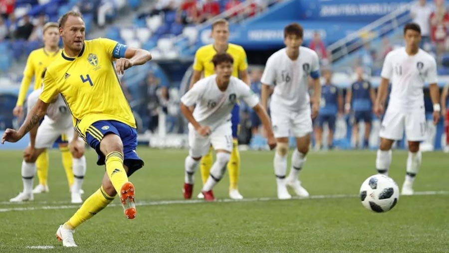 Sweden gets benefit of VAR review, beat S. Korea 1-0