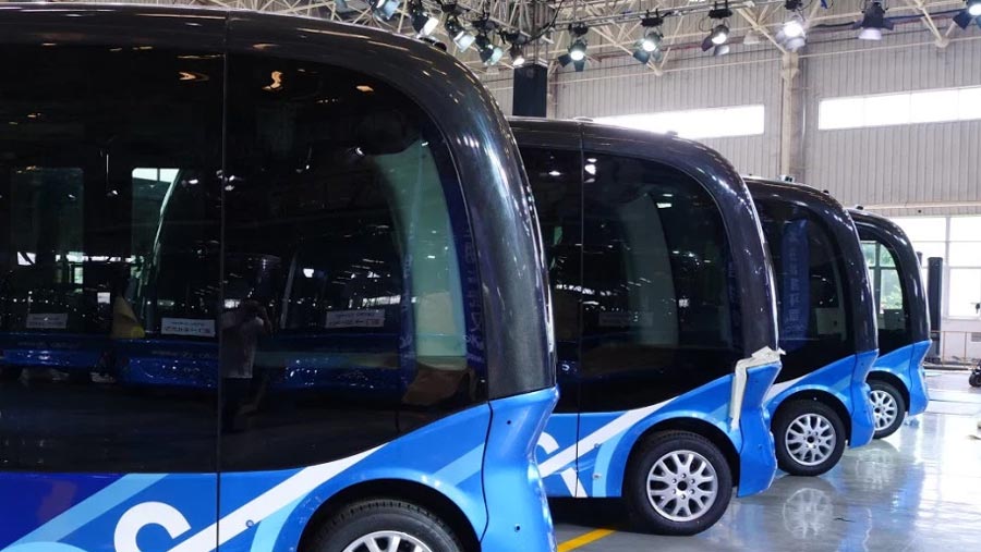 Self-drive buses enter 'mass production'