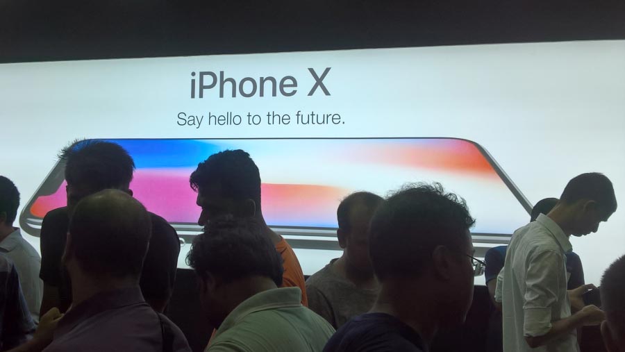 Apple expected to unveil bigger iPhone