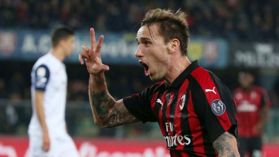 AC Milan wins at Chievo in Serie A