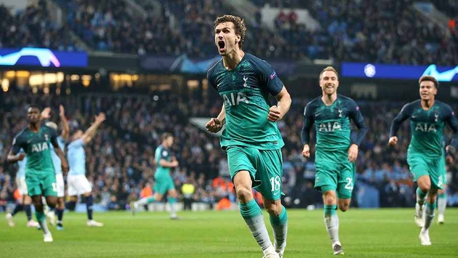 Tottenham stun Man City on away goals