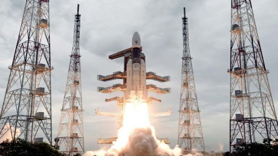 India successfully launches moon mission