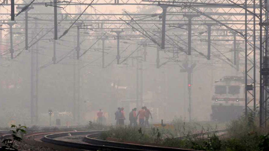 Delhi schools shut amid high air pollution