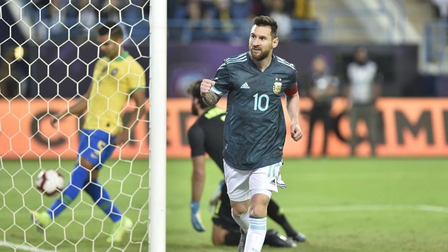 Messi scores on Argentina return to sink Brazil
