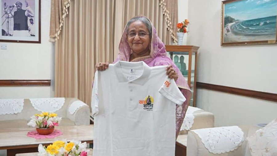 PM receives ‘Joy Bangla Concert’ souvenirs