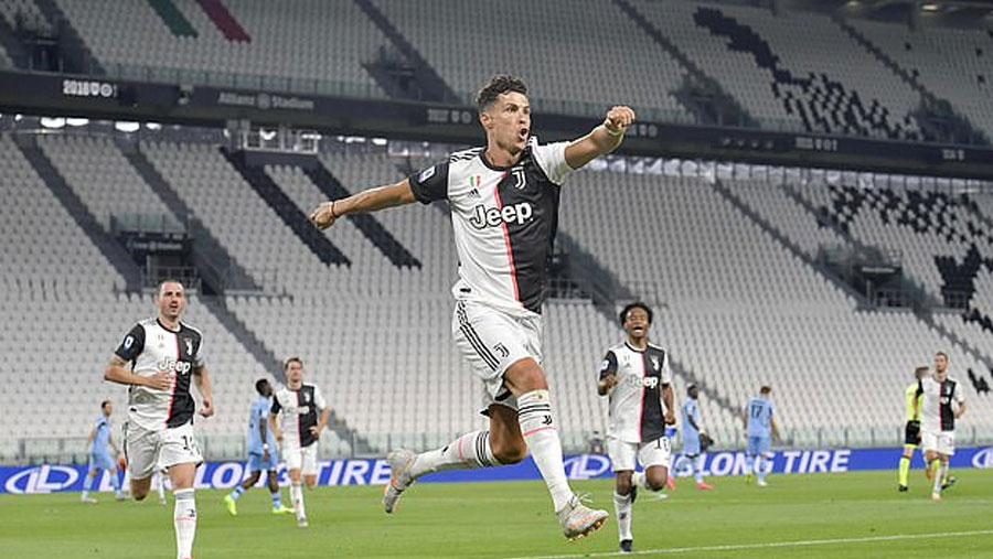 CR7 brace sends champions eight points clear in Serie A
