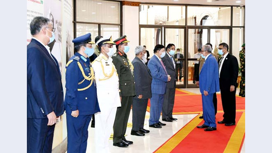 President Hamid returns home from UAE