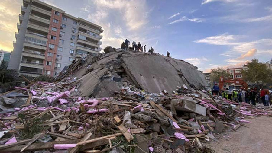 Massive earthquake destroys buildings in Turkey and Greece, 19 dead