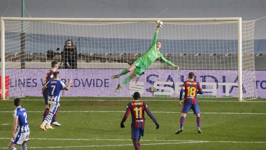 Barca reach Spanish Super Cup final