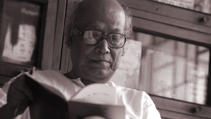 Renowned poet Shankha Ghosh dies from Covid-19