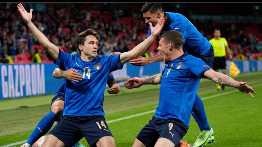 Italy set new record of 31 games unbeaten