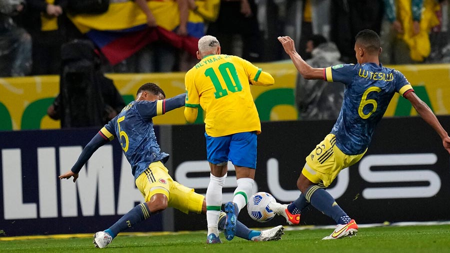 Brazil qualify for Qatar 2022 with Colombia win