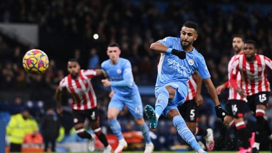 City go 12 points clear, Tottenham stunned