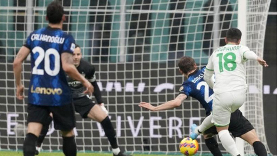 Inter denied top spot by Sassuolo shock