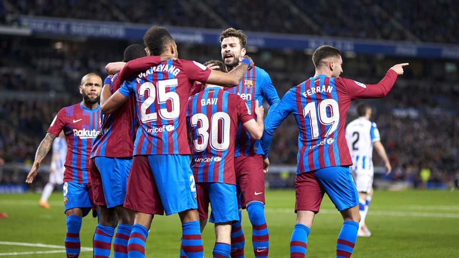 Aubameyang scores as Barca defeat Sociedad