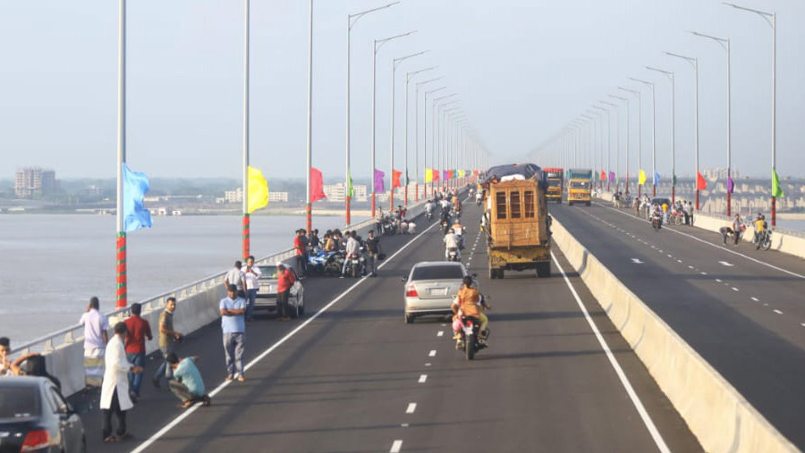 Govt bans plying of motorcycle on Padma Bridge