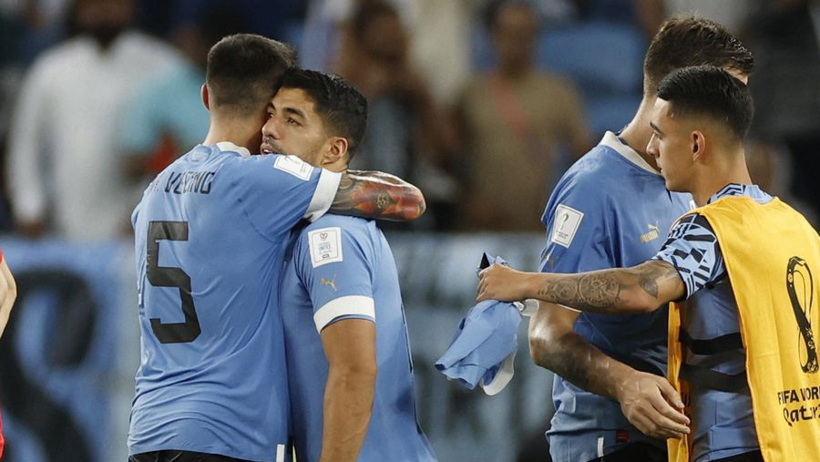 Uruguay beat Ghana but both exit World Cup