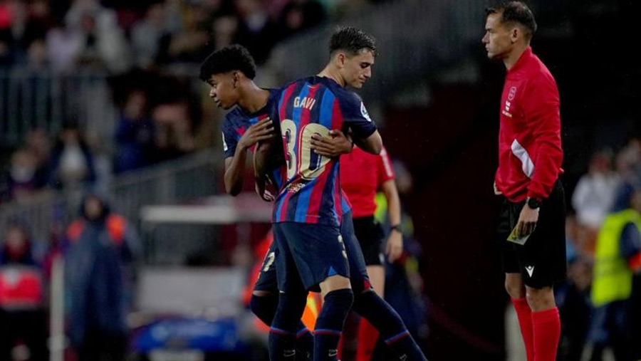 Yamal makes history as Barca thrash Betis