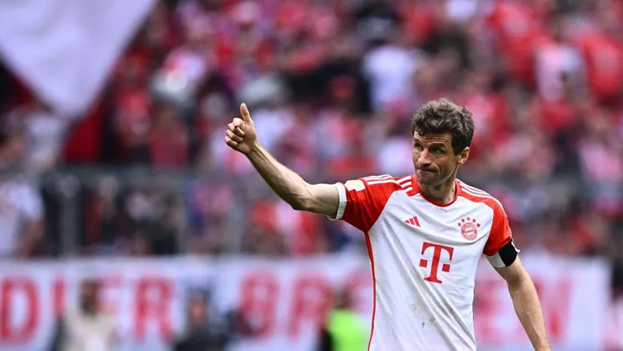 Bayern's title hopes dealt major blow