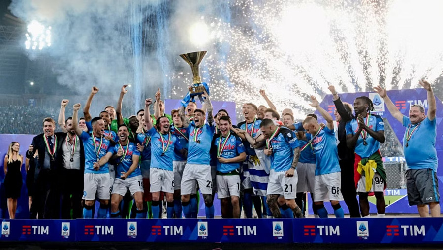 Napoli celebrate title triumph