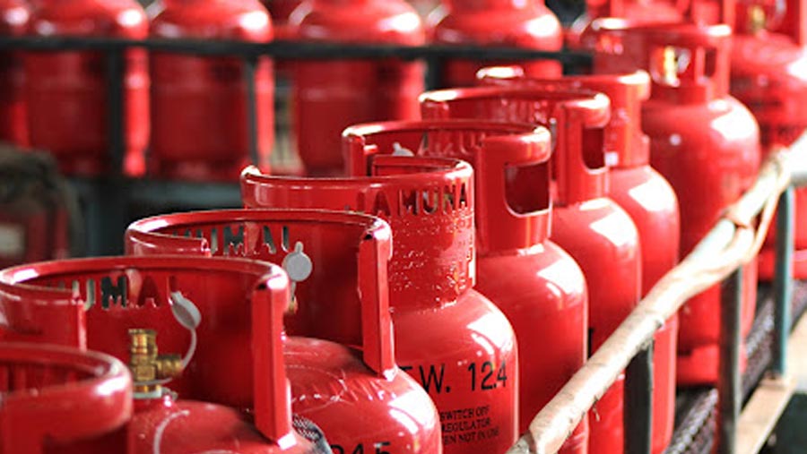 LPG price reduced by Tk 75 per 12-kg cylinder