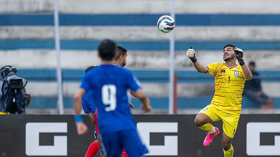 Zico wins best goalkeeper award