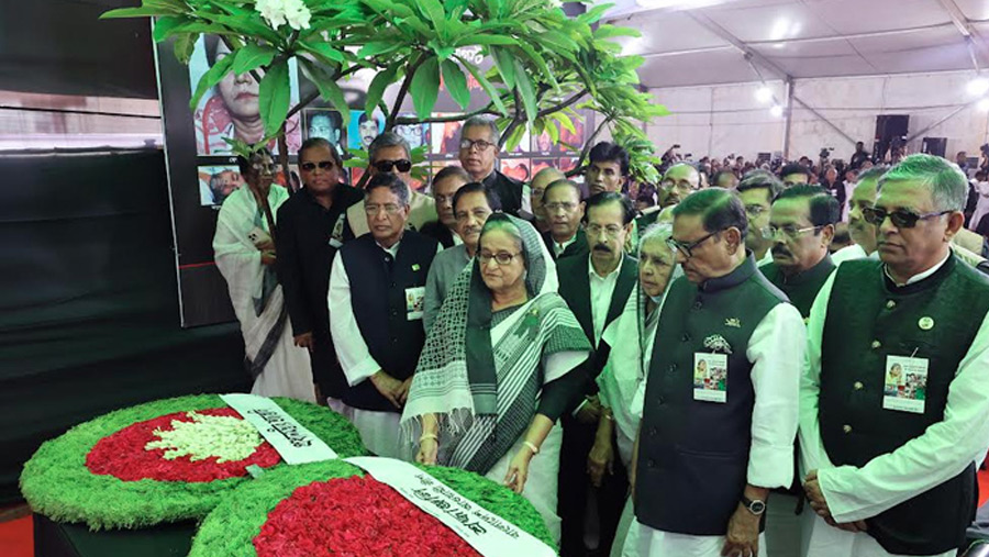 Awami League, allied bodies pay homage to martyrs of Aug 21 attack