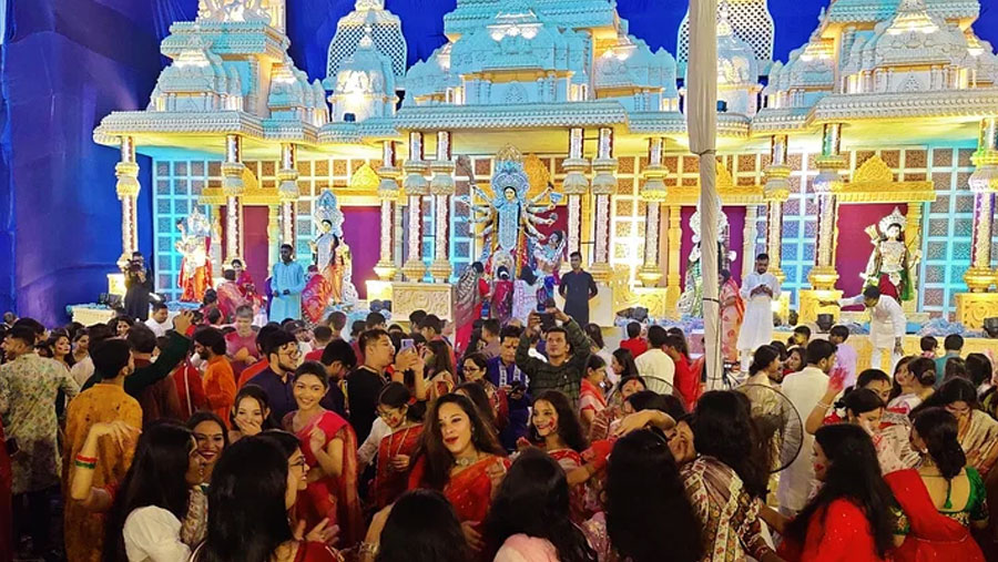 Bijaya Dashami celebrated with immersion of idols