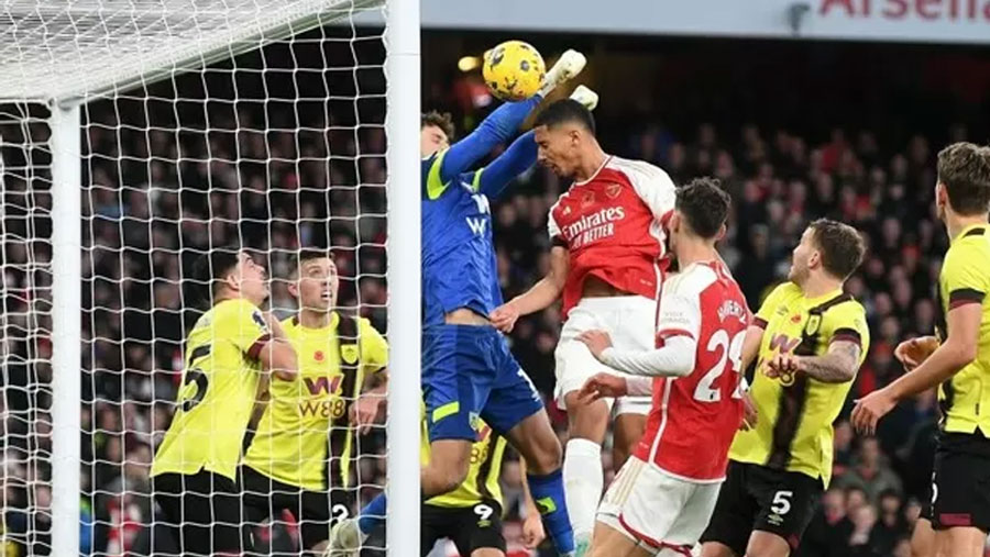 Arsenal go 2nd with victory over Burnley
