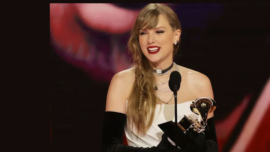 Taylor Swift makes history at the Grammy Awards
