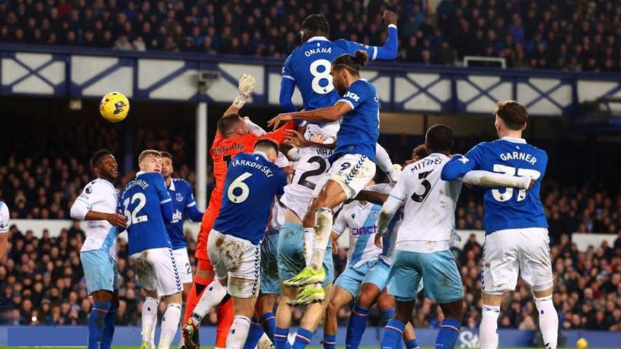 Onana earns Everton point against Palace