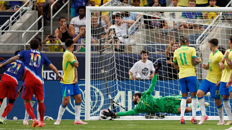 Brazil held 1-1 by U.S. in Copa America warm-up