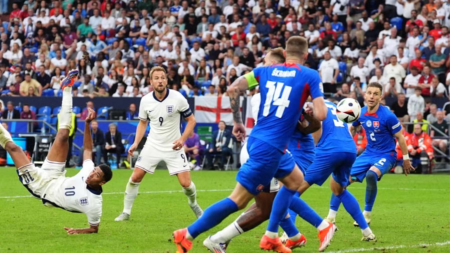 England beat Slovakia to reach Euro quarters