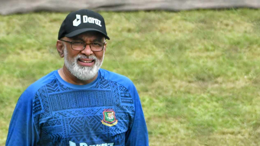 Hathurusingha suspended as Tigers' head coach