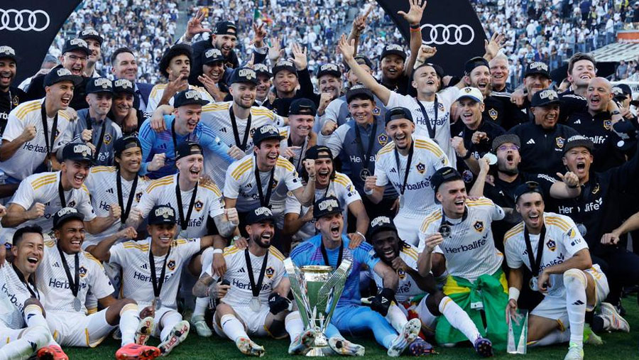 LA Galaxy beat Red Bulls to win sixth MLS Cup title