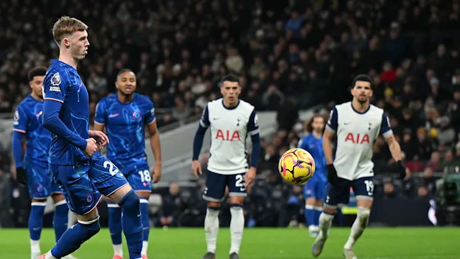 Chelsea beat Spurs in 7-goal thriller to go 2nd