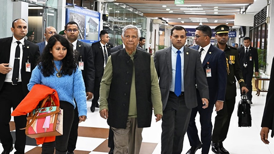 Muhammad Yunus leaves Dhaka for Davos to attend WEF