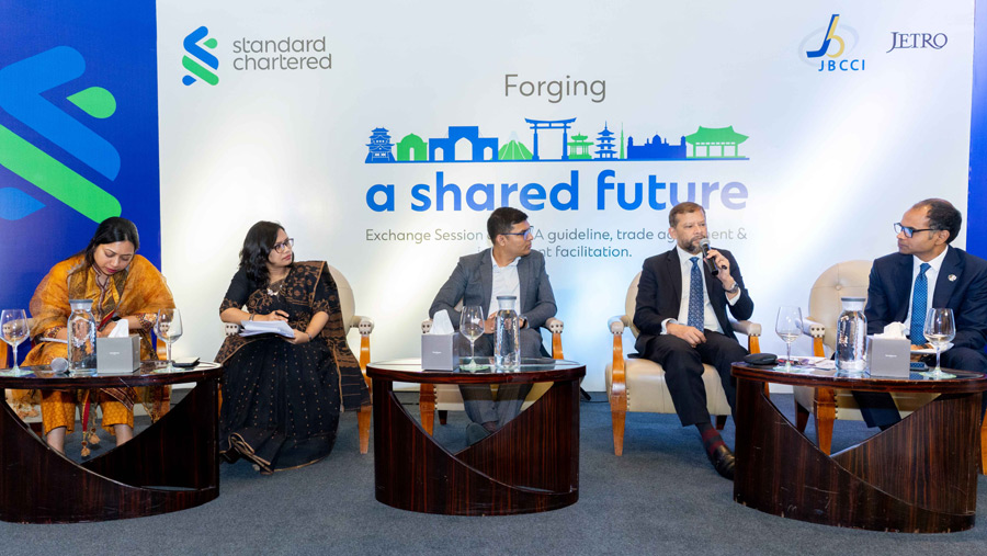 Standard Chartered Bangladesh hosts Forging a Shared Future Exchange Session