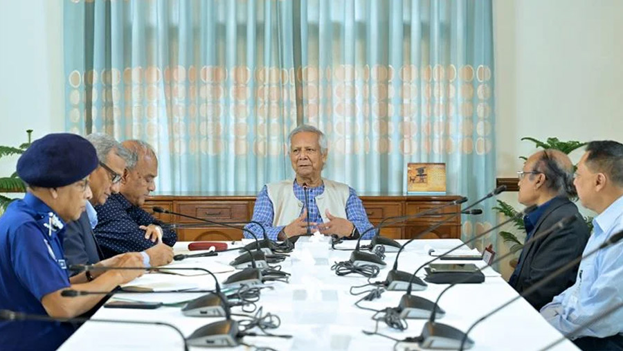 Yunus stresses starting preparations for holding peaceful polls